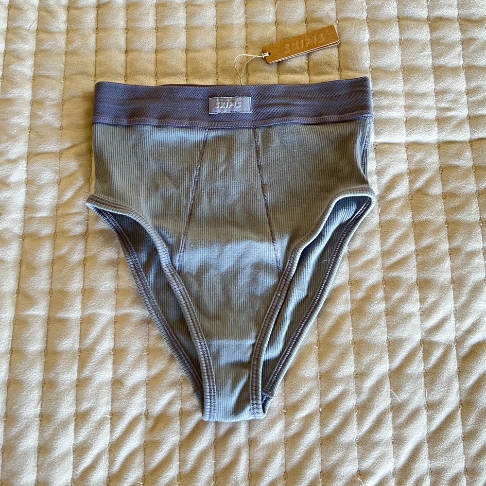 SKIMS Cotton Rib Brief - Picture 3 of 4
